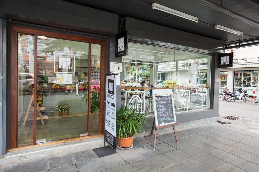 Hostel Cubic Bangkok Exterior foto