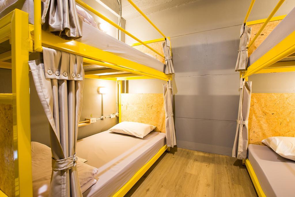 Hostel Cubic Bangkok Exterior foto
